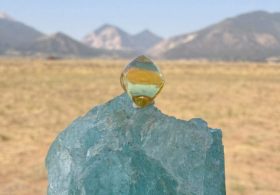Arkansas Gem Hunter Finds a Diamond he Claims Could be Worth $1 Million