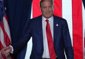 Chamber of Commerce endorses Paxton as he and Talarico host rallies ahead of Texas early voting