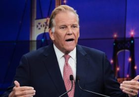 Rogers says he worries about ‘optics’ of U.S.-Russia diesel deal, US cannot not give Putin ‘an inch’