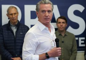 Gavin Newsom backs presidential stock trading ban ahead of expected 2028 run
