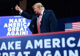 Live updates: Trump envoys to meet with Zelensky; White House to announce whistleblower initiative