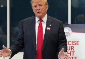 Trump casts his midterm ballot early in Florida