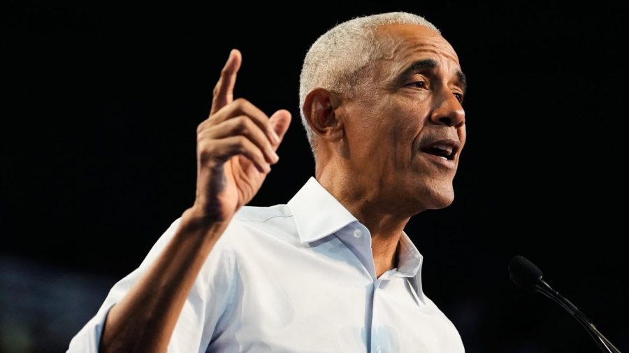 Obama knocks White House’s response to Cheesecake Factory jab: ‘These are not serious people’   AP26302061512411 e1793238357994