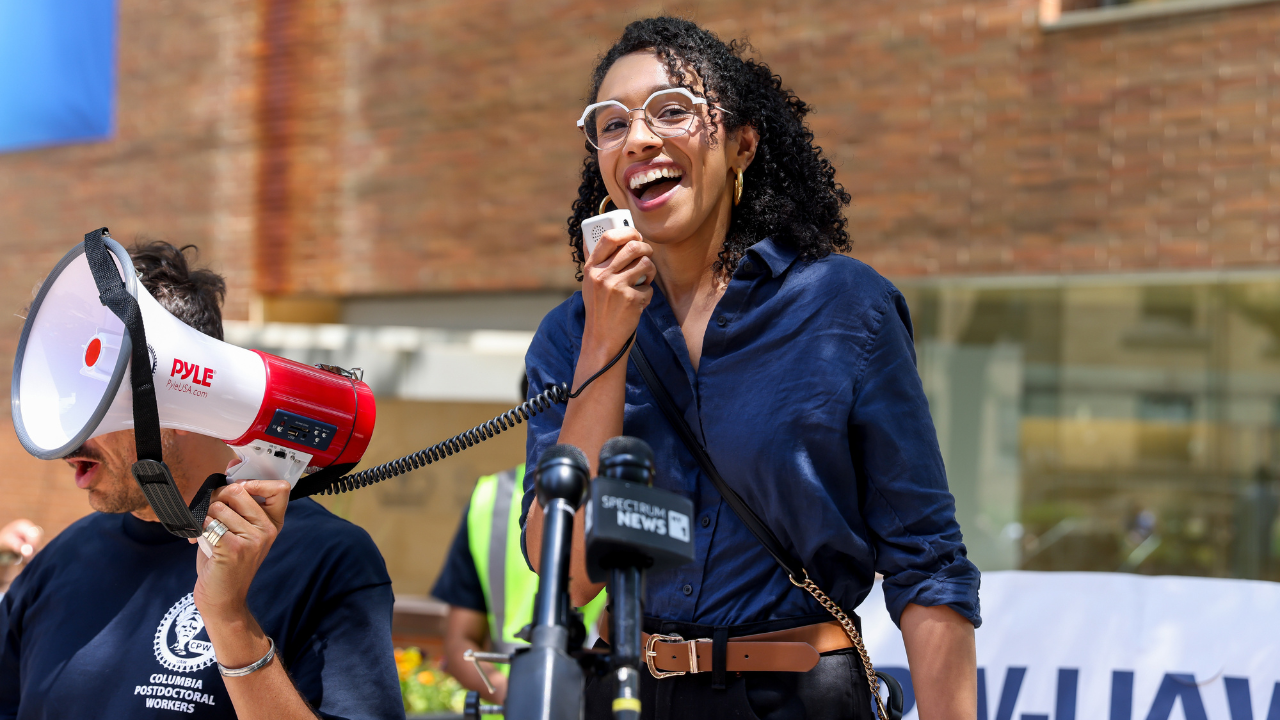GOP lawmaker urges Johnson to scrutinize new socialist lawmakers' 'access to intelligence' Darializa