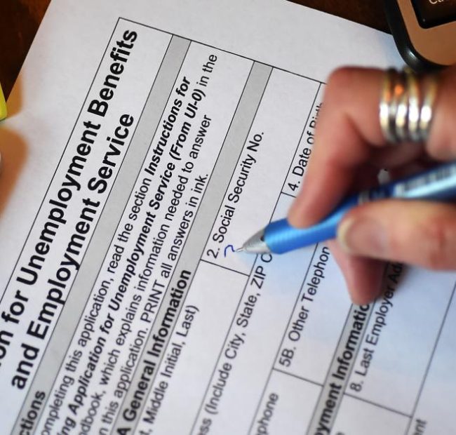Unemployment claims fall to lowest level since mid-July signaling high job security