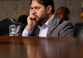 AZ Sen. Gallego’s $20 federal minimum wage plan draws criticism for potential impact
