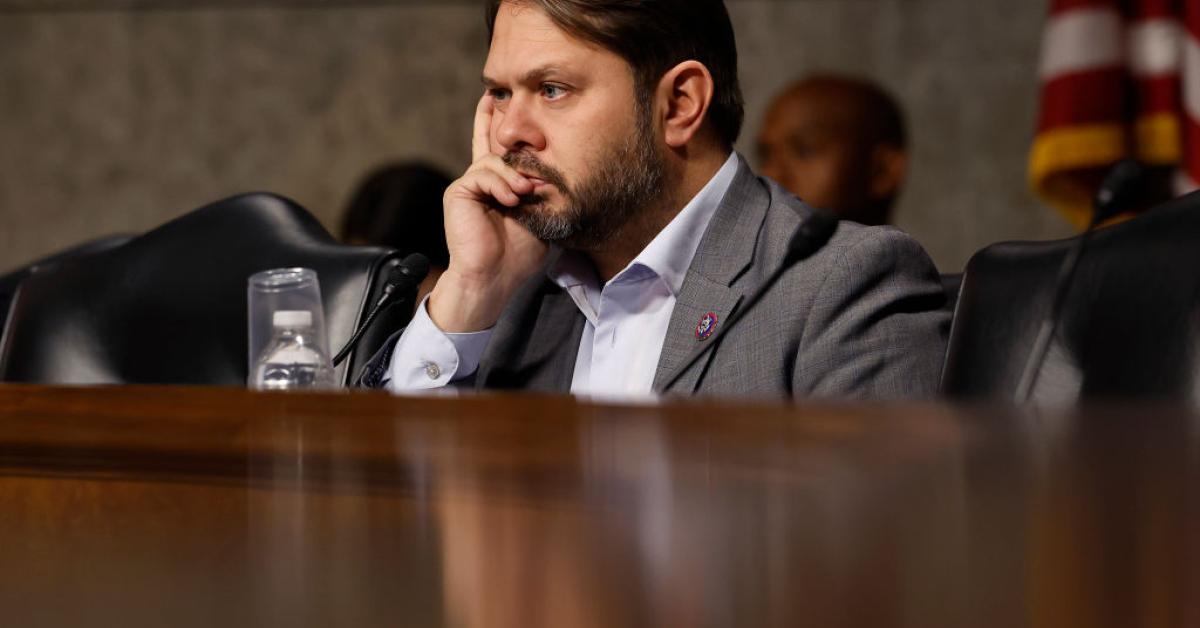AZ Sen. Gallego’s $20 federal minimum wage plan draws criticism for potential impact GettyImages 1448877133