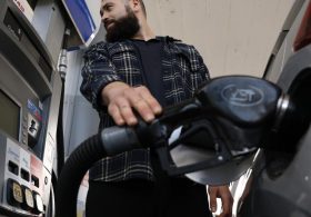 Illinois Quick Hits: Illinois, Chicago join suit against rollback of fuel economy standards