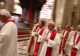 Italian Priest Raises Middle Finger at Masked Rioters After They Chase Tourists into His Church