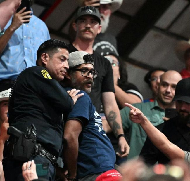 Multiple protesters disrupt Trump rally in San Antonio