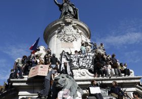 France suspends classes at nearly 900 schools nationwide amid riots