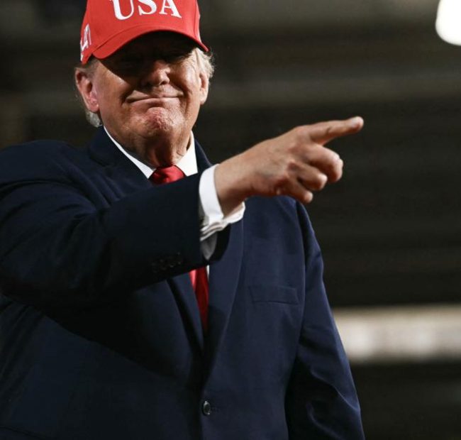 Trump cheers surge in consumer confidence ahead of midterms