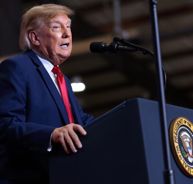 Trump touts rally crowds as midterms enter final stretch