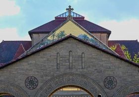 Report: Catholic Revival Happening at Liberal Stanford University