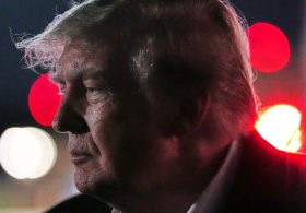 Trump ties big promises to GOP midterm election wins