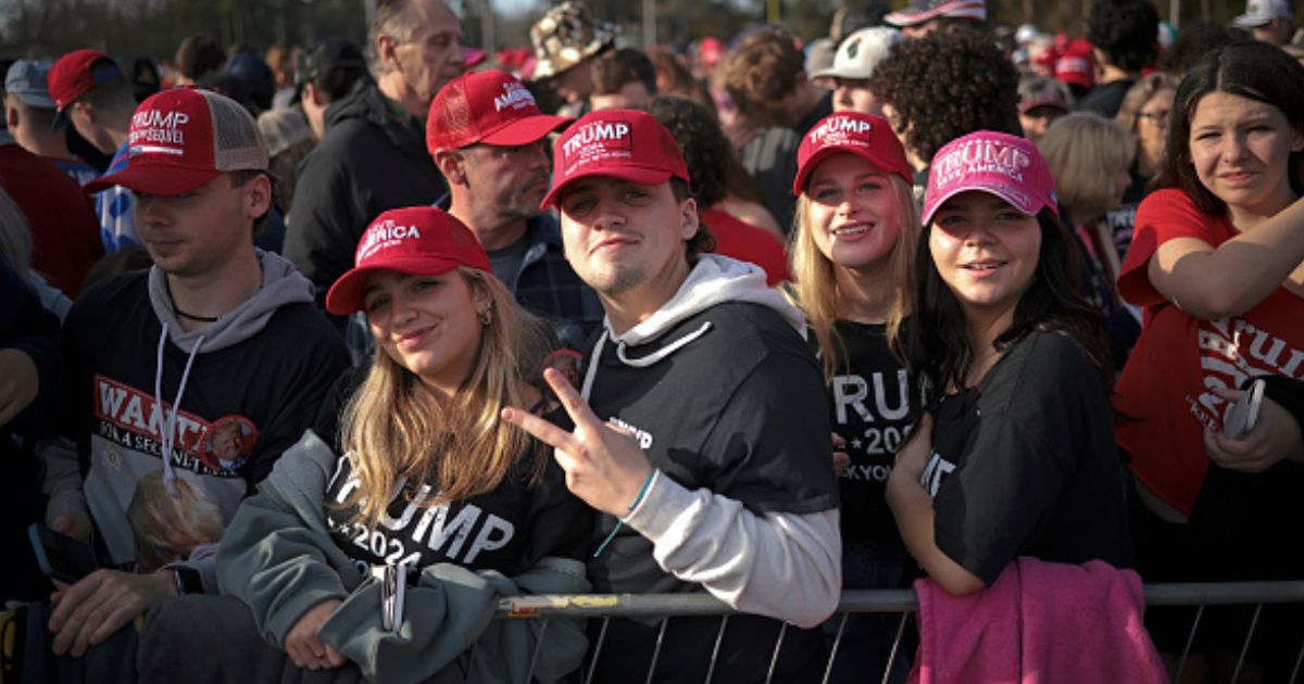 Young Voters Who Helped Hand Trump White House Are Flocking Back to Dems for the Midterms: Poll IMG 4641