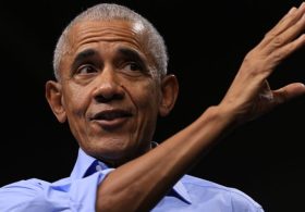 Barack Obama Rips Into Trump, Conservative Media for Outcry Over His Cheesecake Factory Jab: ‘Not Serious People’