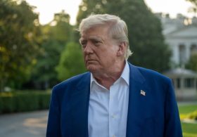 Trump to Award Elon Musk, Jensen Huang Top Science Medals: Report – SpaceX (NASDAQ:SPCX)