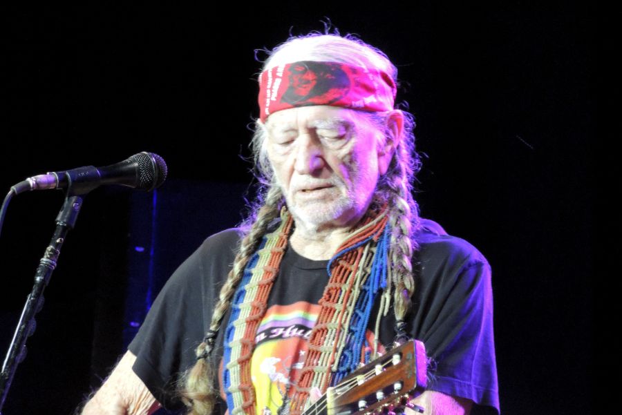 Willie Nelson Fans Stunned By Endorsement In Texas Senate Race Willie Nelson