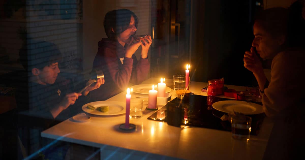 Emergency Federal Power Grid Order Issued as 13 States Face Blackouts blackout power grid electricity emergency