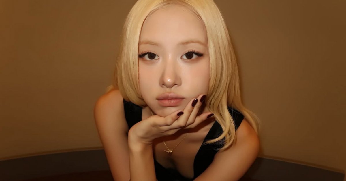 ROSÉ's 'New Trick' Pulls Off Stunning Chart Jump Surging From No. 26 to No. 1 blackpink rose