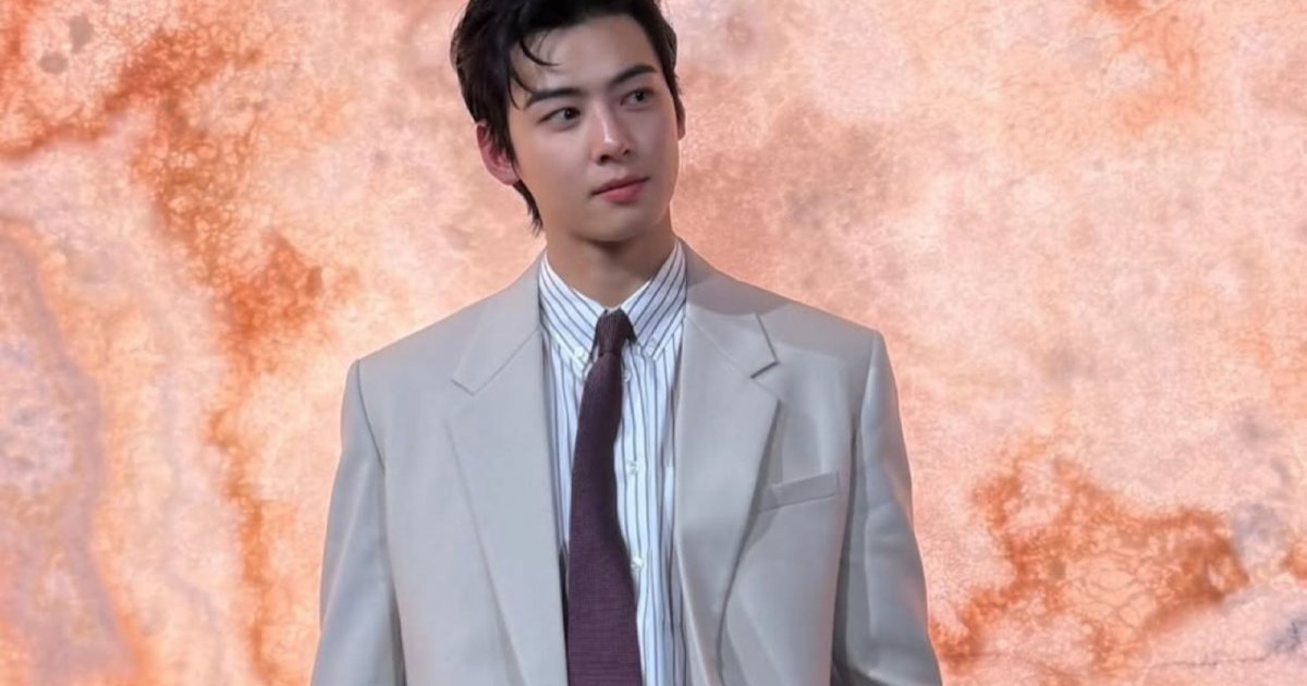 Cha Eunwoo's Military Photos Reignite ₩20B Tax Controversy Among Korean Netizens [PHOTOS] cha eun woo