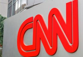 CNN Threatens New Legal Action Against Trump White House Over Air Force One Access