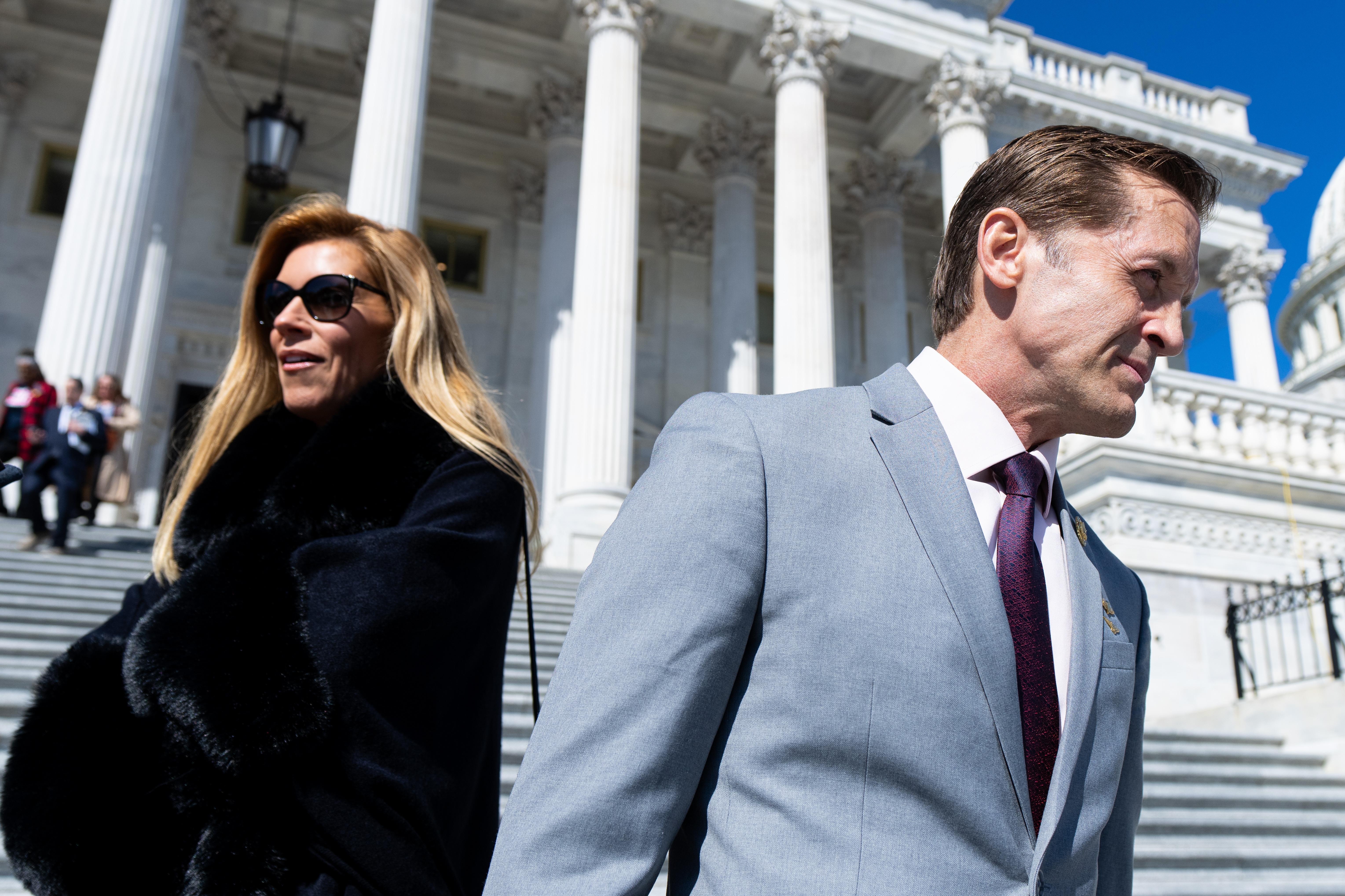 Republican Reps. Beth Van Duyne and Rich McCormick call it quits after a more than two-year-long Capitol Hill romance  crop 41217386