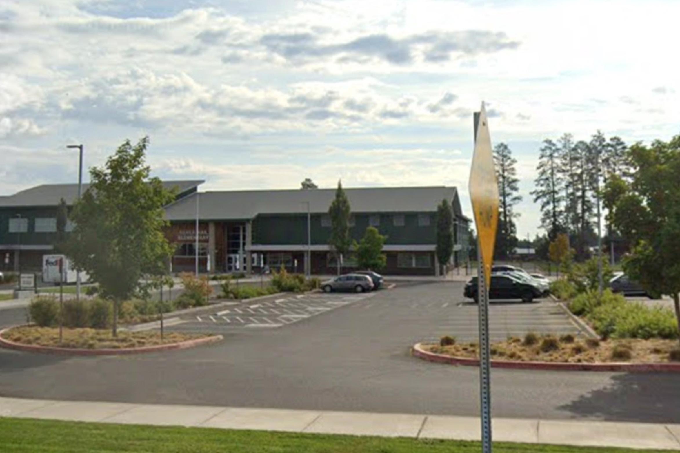 Oregon elementary school on lockdown after active shooter report crop 41355598