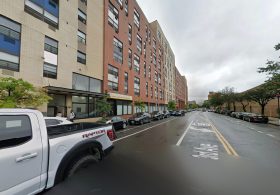 Armed nutjob barricaded himself in NYC apartment after shooting two people: cops