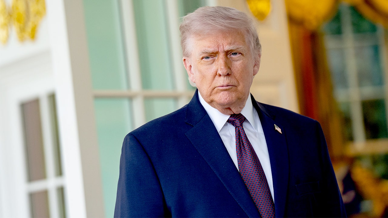 Dems’ latest Trump attack backfires as frequent critics refuse to play along donald trump wh april 2026