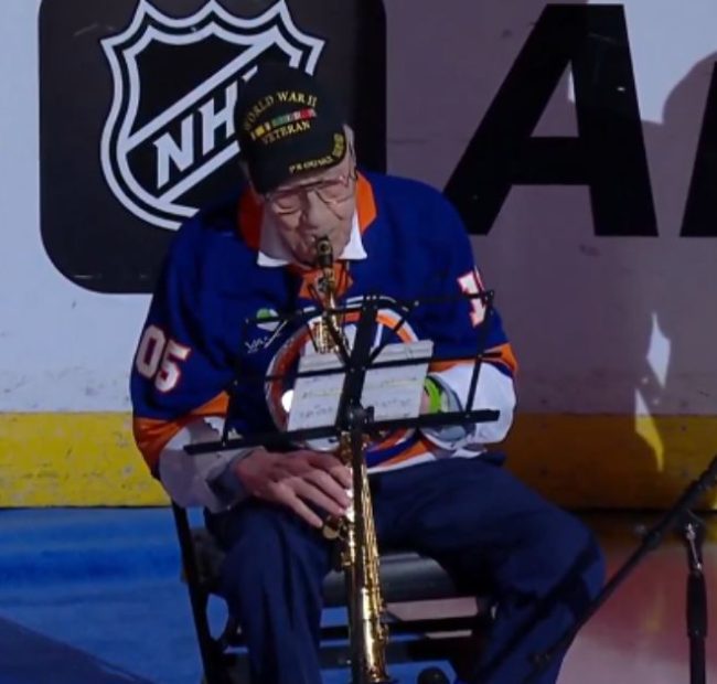 Watch: Hockey Crowd Goes Wild When WWII Vet, 105, Who Fought Under Patton Performs Nat’l Anthem on ICE
