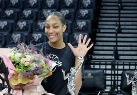 5-Time WNBA MVP Gets Roasted for Award Acceptance Speech That Ignores Her Past