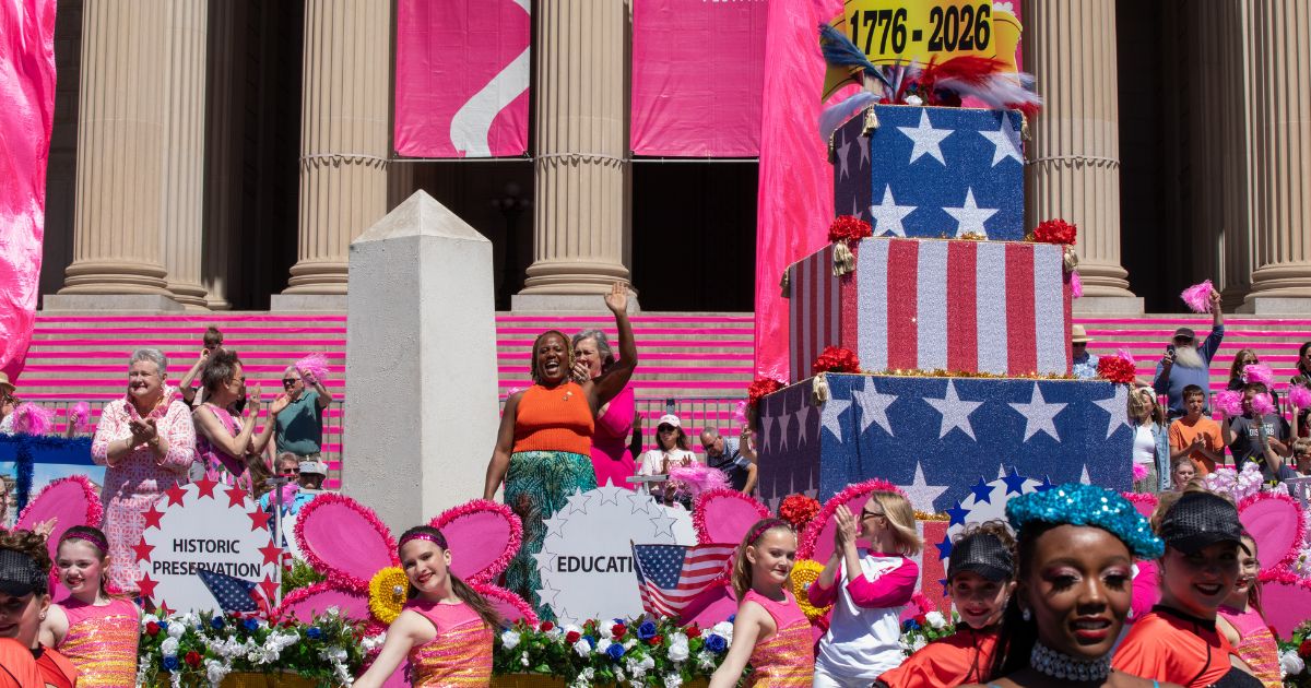 Daughters of the American Revolution Dissolves TX Chapter That Fought to Stop Transgender Membership eature Image 2026 10 12T130543922