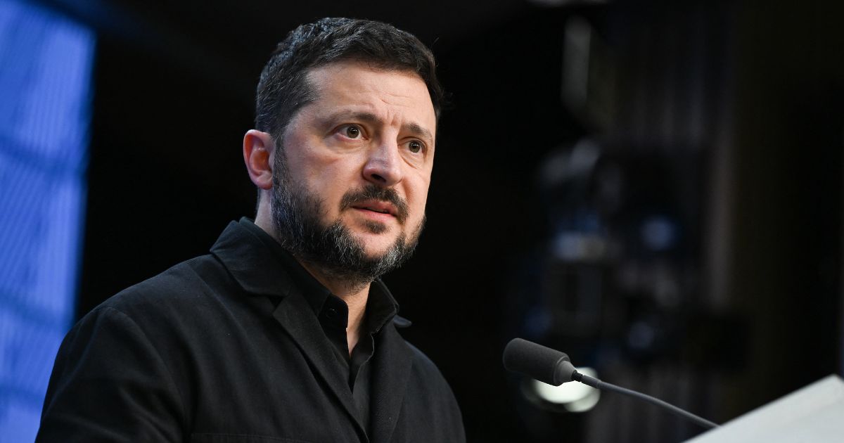 Zelenskyy Holds Closed-Door Meeting with U.S. Senators, Urges Them to Turn Up the Heat on Trump eature Image 2026 10 20T130953416