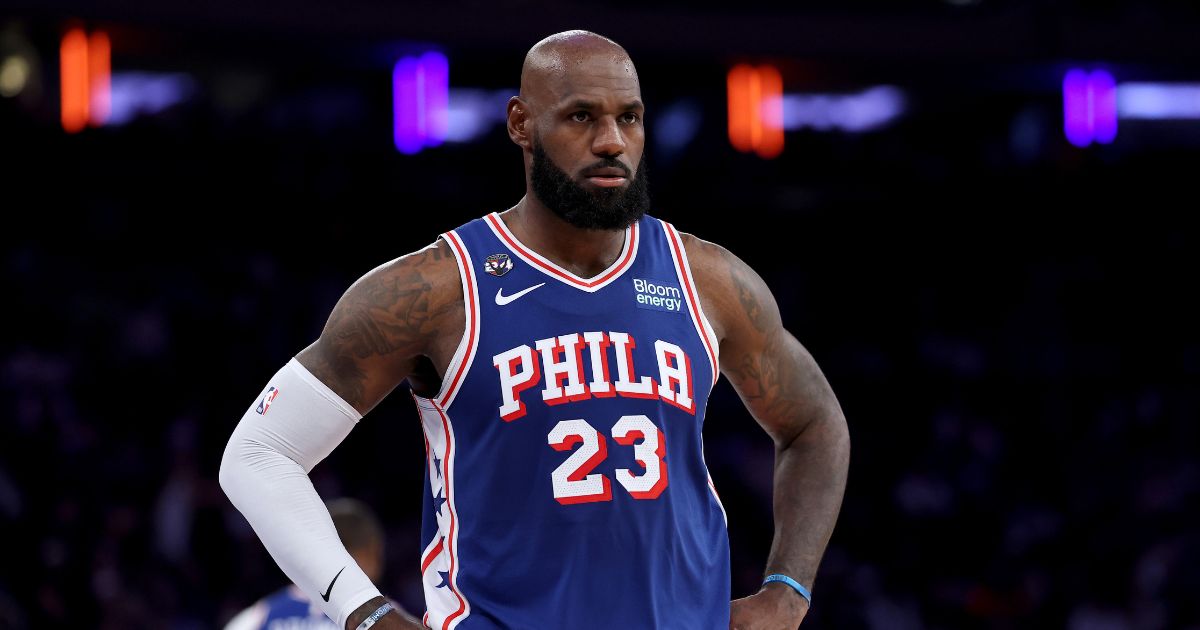 LeBron James Gets Roasted For Disrespect to National Anthem: 'This Is How He Shows His Gratitude' eature Image 2026 10 22T072630658