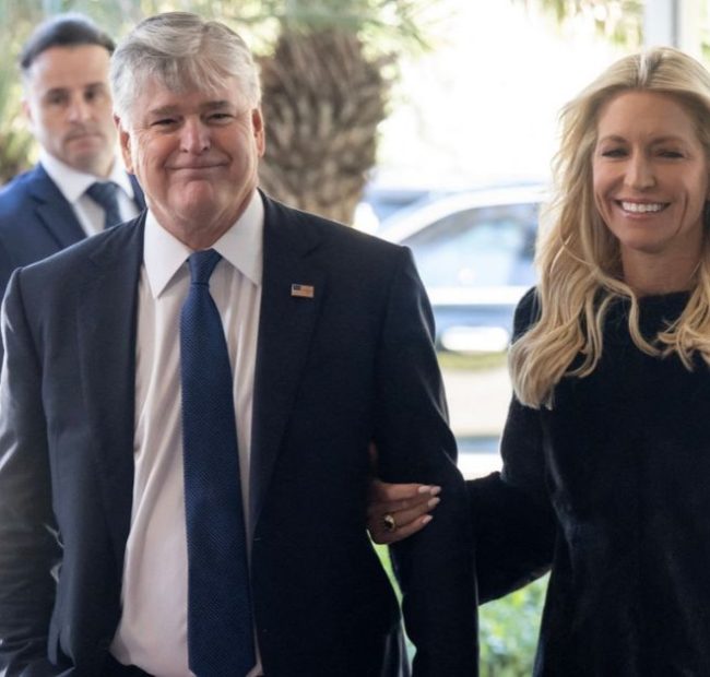 Hannity, Earhardt Officially Marry Over Weekend in Front of Trump Family, Fox Friends in Florida