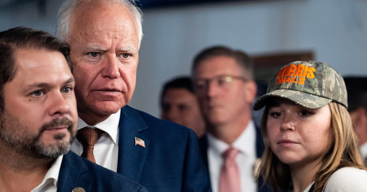 Tim Walz's Daughter Posts Humiliating Photo of Her Father - Internet Can Only Come Up with One Explanation eatured Image 1431