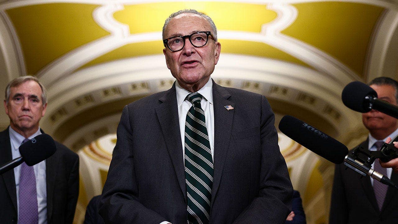 Democrats think a blue wave is building. Here are 3 forces that could stop it erence capitol hill