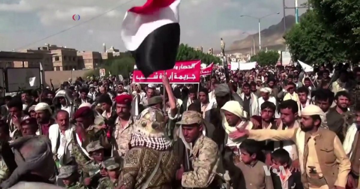 Middle East Shipping Faces New Risks as Houthi Attacks Hit Aden, Tanker Strikes Surge in Hormuz houthis