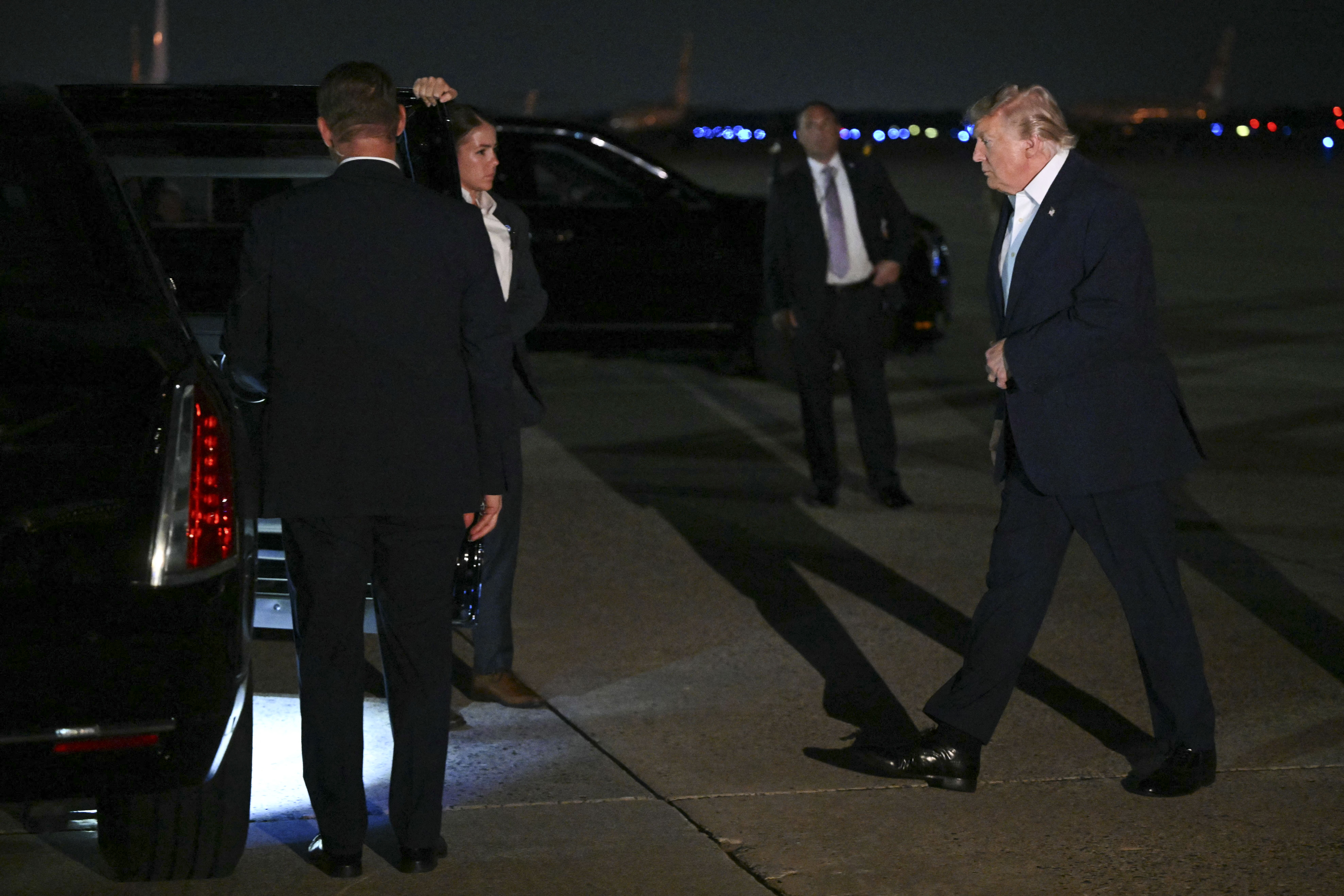 Trump Returns to Washington After Tennessee Rally id6057445 GettyImages 2283985807 vs
