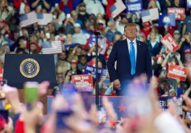 Trump Tempts Kentucky Voters With Conditional $100 Million Pharmaceutical Investment Plan