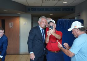 RFK Jr. Announces American-Made Seafood Label at Midterm Rally in Florida