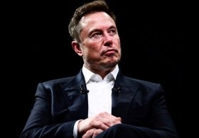 SpaceX Makes BIG Move To Shake Up U.S. Mobile Carrier Market