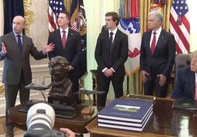 Stephen Miller GOES OFF on Third World Somali Fraudsters During Oval Office Presser