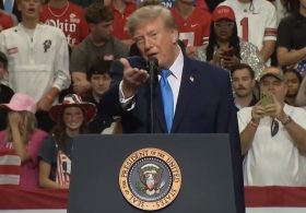 Trump Tells Ohio Crowd, “We’re Going to Win Big and We’re Going to Shove it Up Their Ass” While Pointing at the Fake News