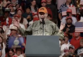 Rock Legend Ted Nugent Opens for Trump at Kansas Rally With Fire – “I’m a Radical. I’m Extremist!”