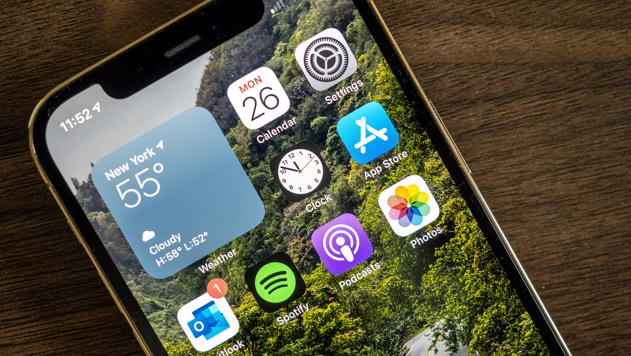 Apple News Offers Users ‘Personalized’ Voting Guide Filled With Leftist Sources k e1791340585820