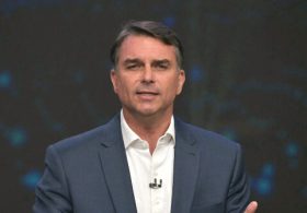 Brazil’s Dictator-Judge Orders Seizure of Flavio Bolsonaro’s Passports Hours After Election