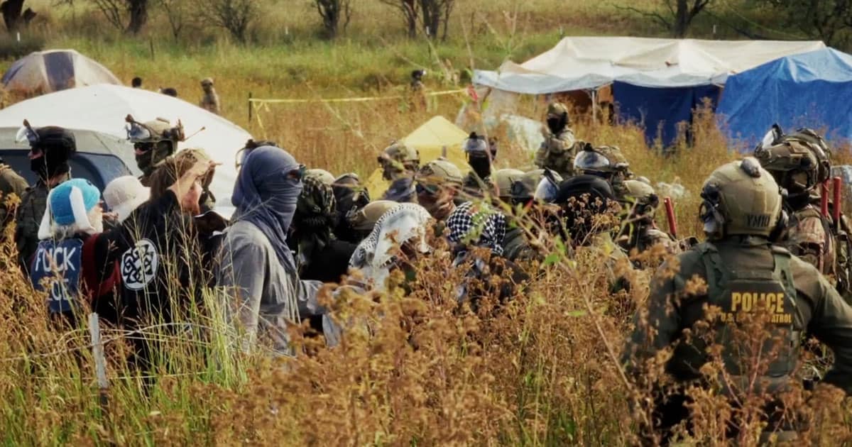 Federal Agents Raid Leftist ‘Autonomous Zone’ Blocking Trump’s Border Wall lochiel autonomous zone raid arizona border
